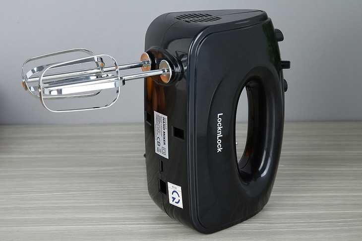 Máy đánh trứng Lock&Lock EJM501DGRY hỗ trợ đánh trứng và nhồi bột dễ dàng
