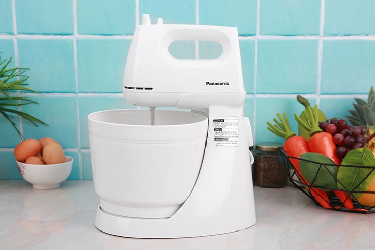 Phần thân ngoài của máy đánh trứng Panasonic MK-GB3WRA được làm bằng nhựa cao cấp