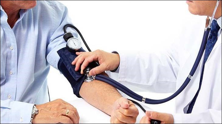 Sau khi đo, hãy để ý âm thanh mạch qua ống nghe và quan sát kết quả