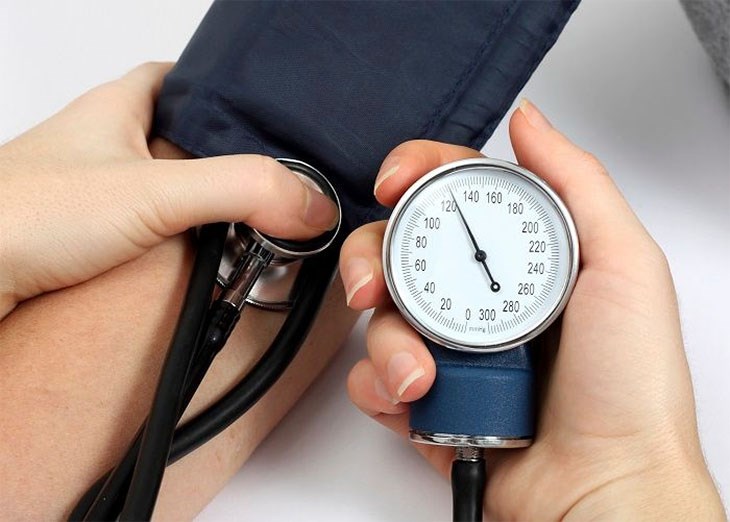 Máy đo huyết áp cơ có kích thước nhỏ gọn, tiện lợi khi sử dụng và mang đi xa