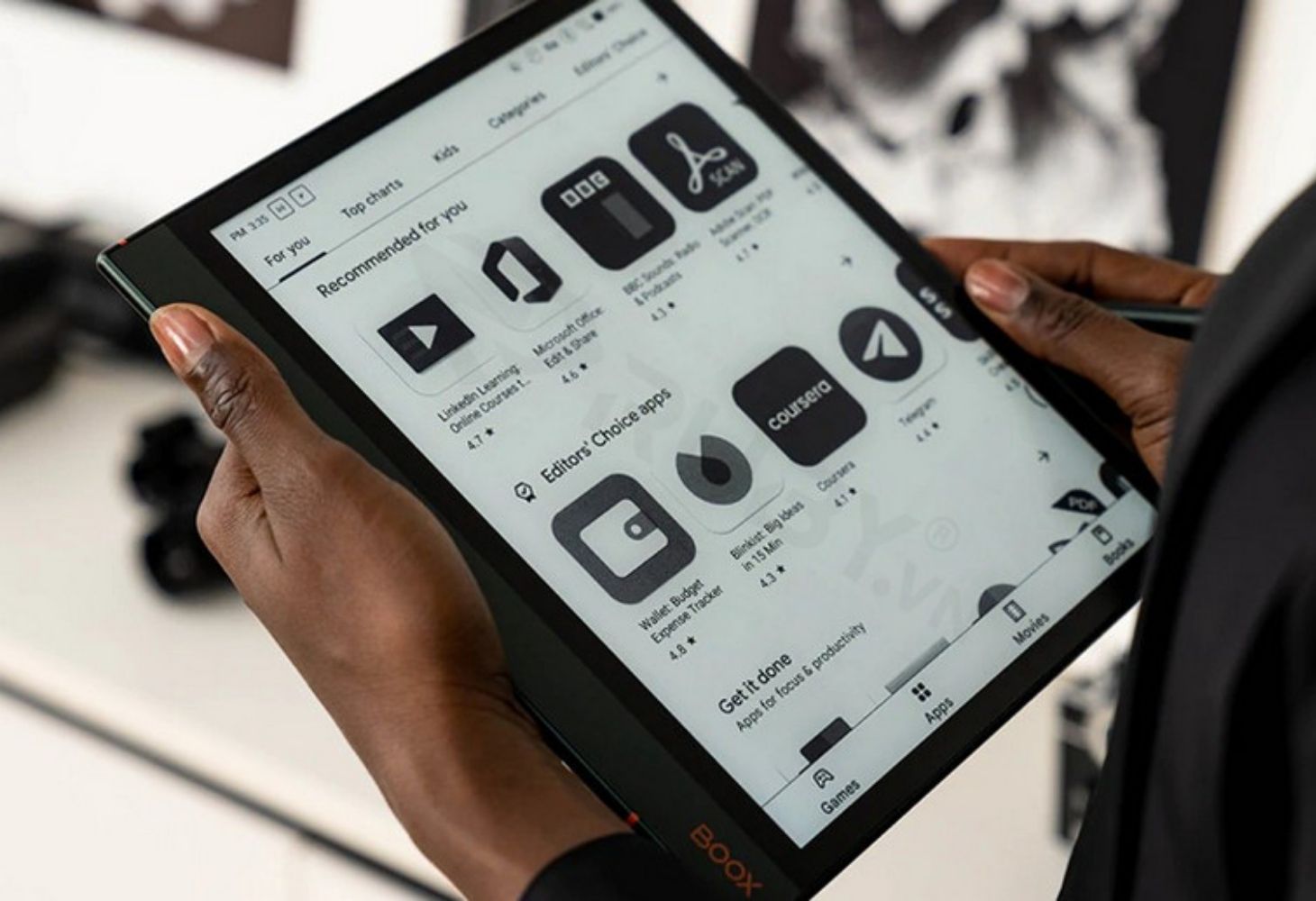 Máy đọc sách Boox hỗ trợ người dùng truy cập kho ứng dụng Google Play Store khổng lồ