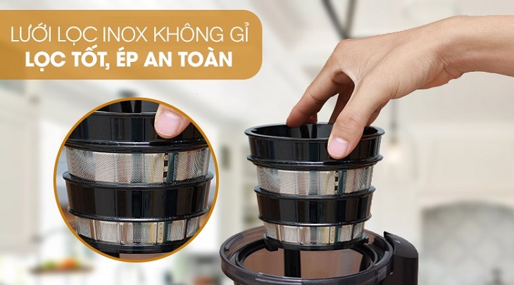 Lưới lọc được làm bằng inox cao cấp, an toàn cho sức khỏe