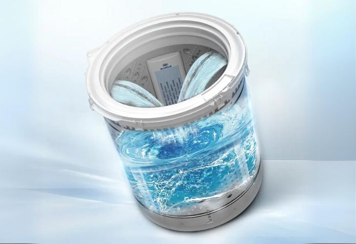 Công nghệ giặt Water Fall không chỉ vừa giảm xoắn rối mà còn giúp đánh bật các vết bẩn cứng đầu nhất