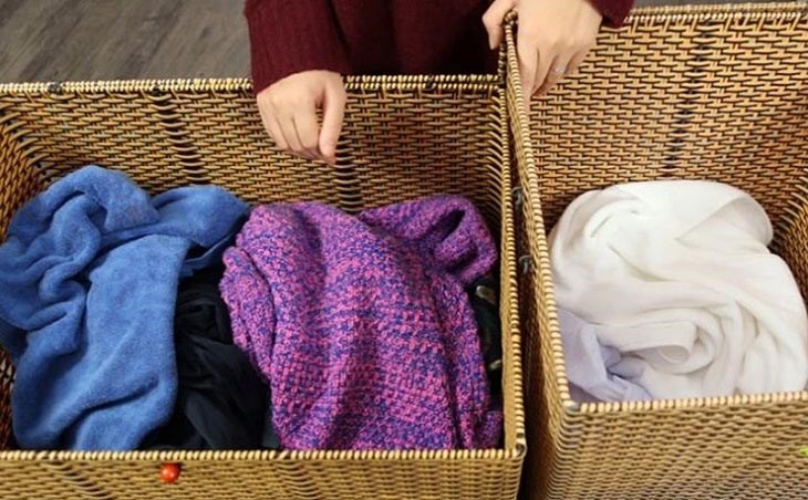 Kiểm tra đồ dùng trước khi giặt