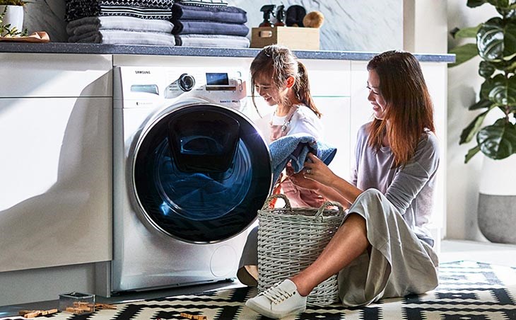 Trong máy giặt có vật lạ