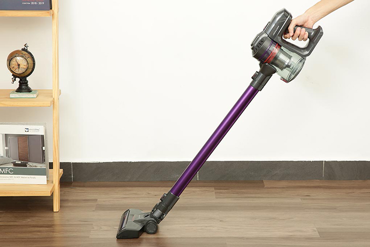 Máy hút bụi Lock&Lock có dung lượng pin lớn, kéo dài thời gian sử dụng