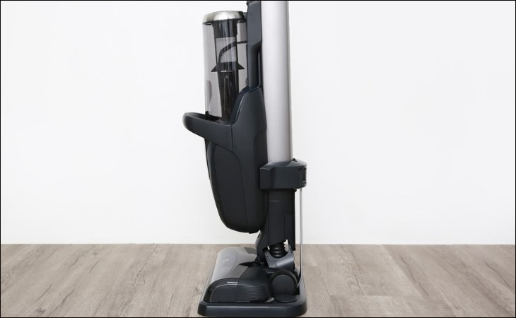 Máy hút bụi không dây Electrolux PF91-5BTF có đế sạc giúp sạc điện nhanh chóng, dễ dàng