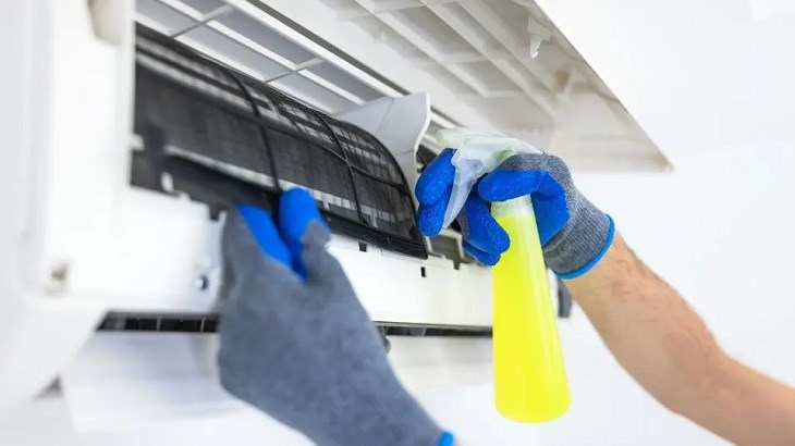 Vệ sinh máy lạnh LG thường xuyên để hoạt động hiệu quả tối ưu và giữ độ bền cao