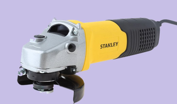 Máy mài góc Stanley SGT104-B1 1050W sở hữu thiết kế thon gọn, hiện đại kết hợp với tay cầm chắc chắn