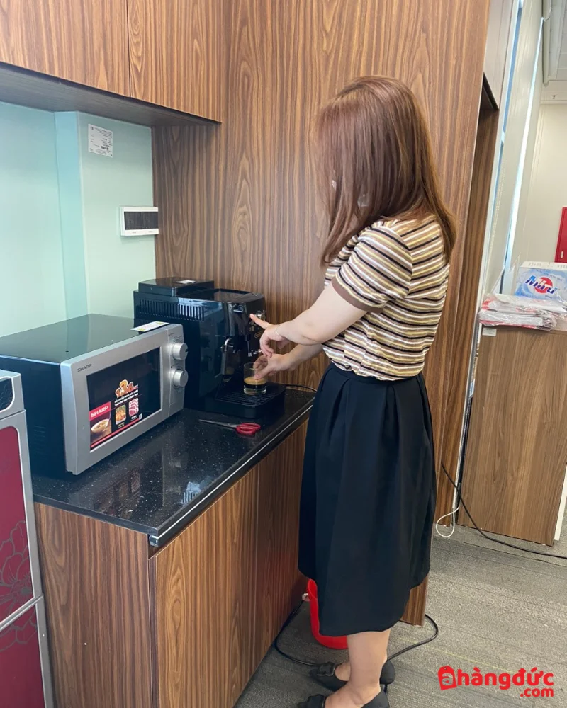 Máy pha cafe Delonghi ECAM 22.110.B - Ảnh thực tế 1