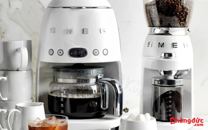 Smeg DCF02WHEU là dòng máy pha cà phê tự động
