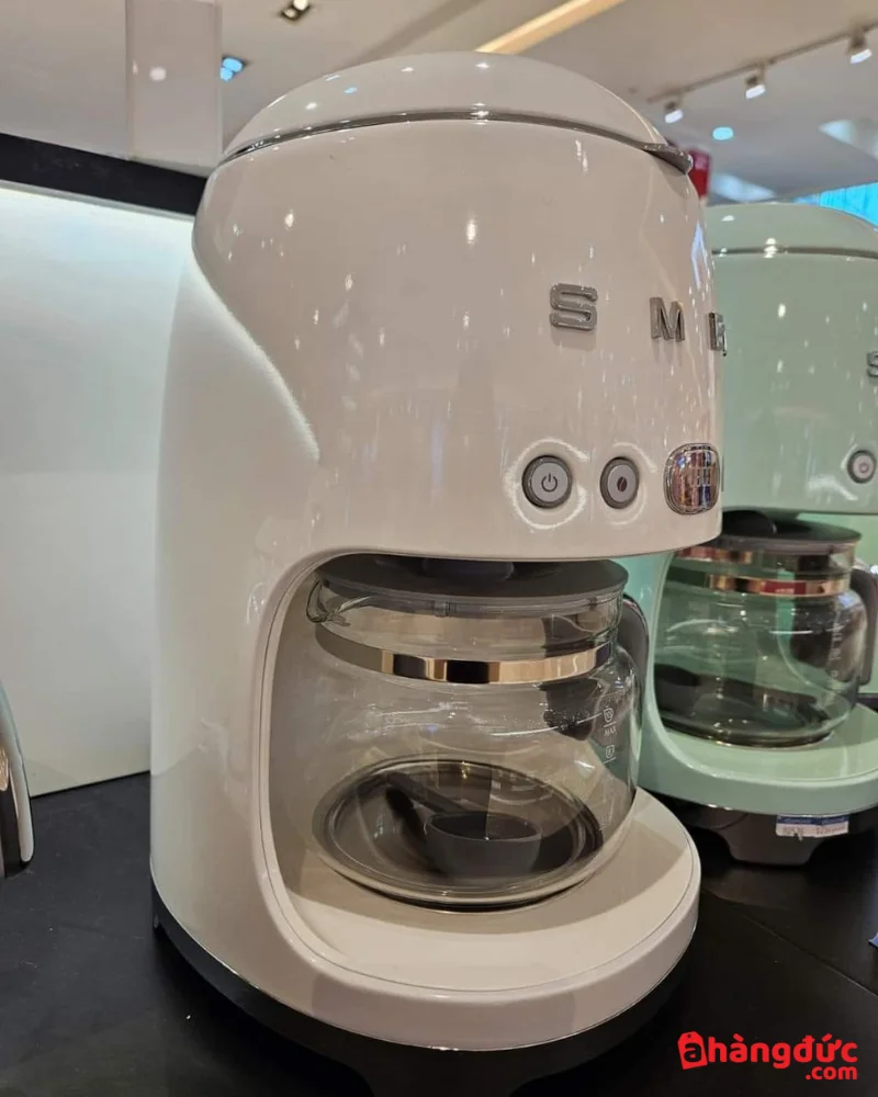 Ảnh thực tế của máy pha cà phê Smeg DCF02WHEU - 2