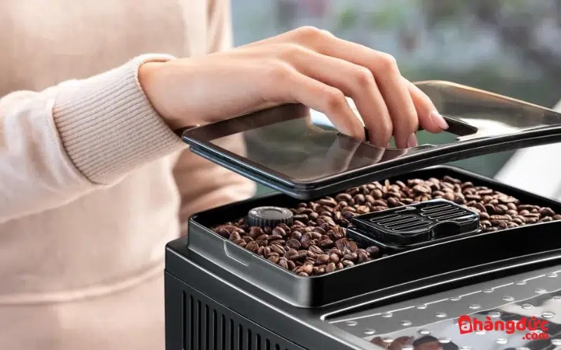 Công nghệ xay tích hợp trên Delonghi ECAM12.122.B giúp bạn luôn được thưởng thức cà phê tươi