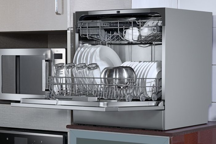 máy rửa chén Beko tiện lợi với  7 - 12 tiện ích đi kèm