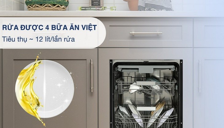 Máy rửa chén bán âm Hafele HDW-SI60AB tiêu thụ khoảng 12 lít nước/lần rửa số lượng chén bát dùng cho 4 bữa ăn người Việt