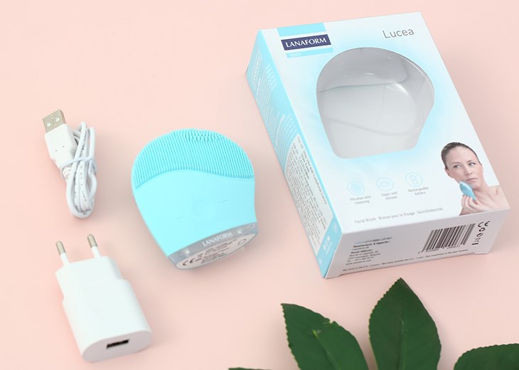 Máy rửa mặt Lanaform được thiết kế 3 mặt silicon phù hợp với nhiều vùng da khác nhau trên khuôn mặt