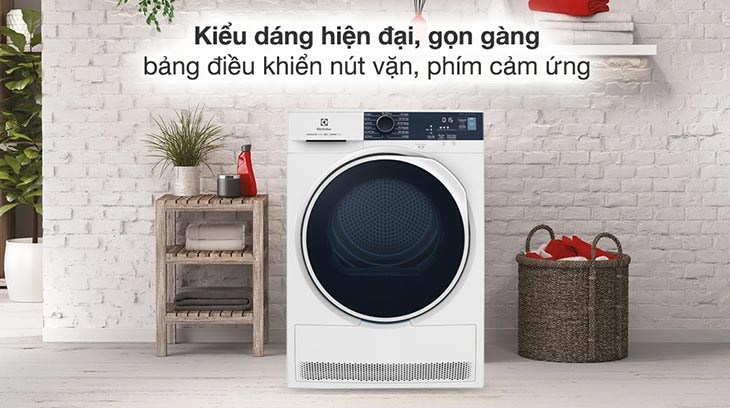 Máy sấy bơm nhiệt Electrolux 8 kg EDH804H5WB có giá 18.490.000 đồng (cập nhật tháng 04/2023, có thể thay đổi theo thời gian)