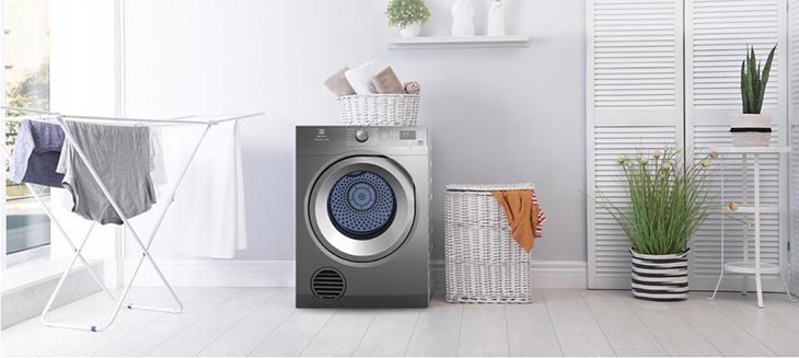 Máy sấy thông hơi Electrolux 8.5 kg EDS854N3SB trang bị công nghệ làm mới quần áo bằng hơi nước Vapour Refresh
