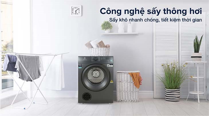 Máy sấy thông hơi Electrolux 8.5 Kg EDV854N3SB trang bị công nghệ sấy thông hơi giúp sấy khô nhanh chóng, tiết kiệm thời gian
