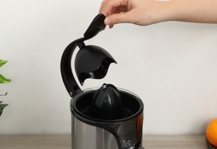 Sản phẩm có ưu điểm cánh tay đòn được thiết kế cứng cáp giúp ép kiệt bã