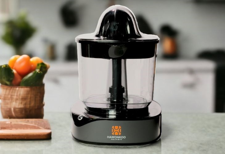 Máy vắt cam Hawonkoo 40W OJH-120-GR có kiểu dáng nhỏ gọn giúp việc di chuyển trở nên dễ dàng hơn