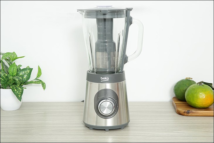 Máy xay sinh tố đa năng Beko TBN 30848 X có kiểu dáng hiện đại, tạo điểm nhấn nổi bật cho không gian bếp