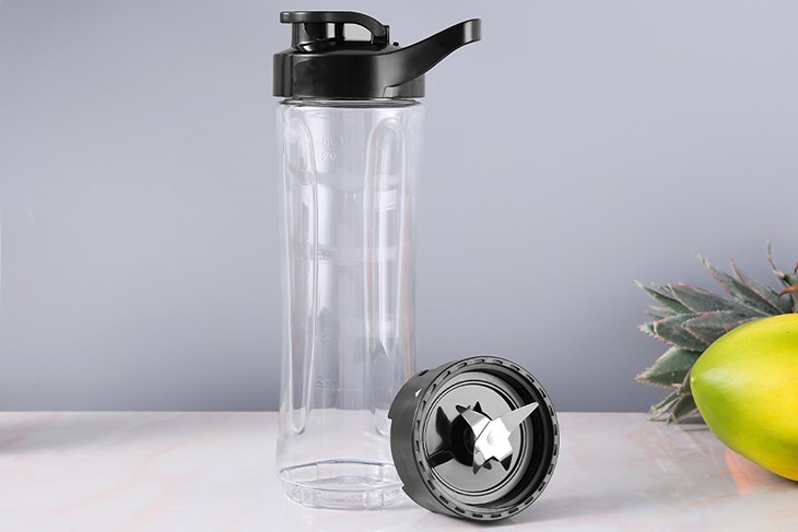 Cối xay được làm từ chất liệu nhựa cao cấp, an toàn cho sức khỏe người dùng