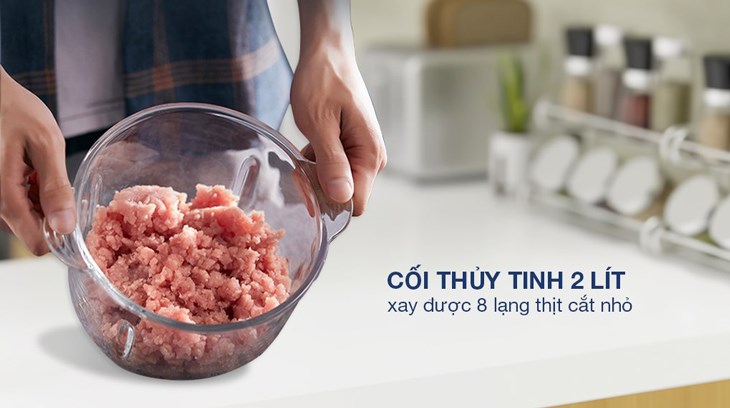 Máy xay thịt Bear QSJ-D03P3 sở hữu cối thủy tinh có dung tích 2 lít, xay được khoảng 8 lạng thịt cắt nhỏ