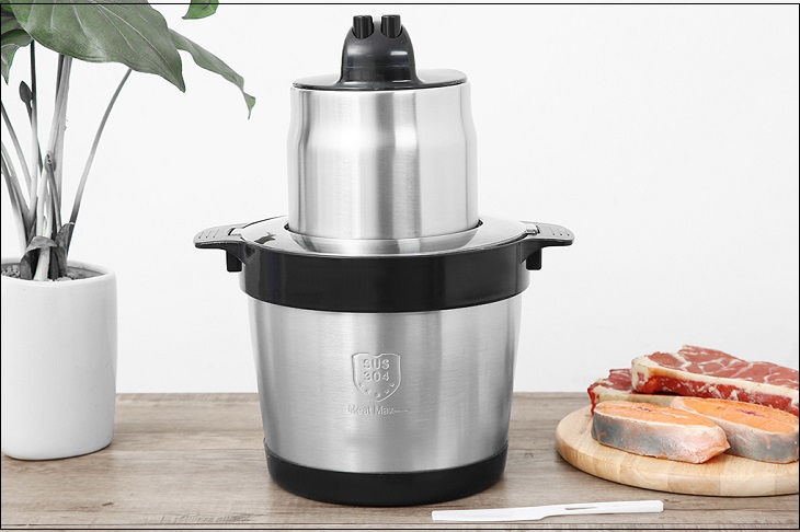 Máy xay thịt Mishio MK-279 6 lít với mức giá 949.000 đồng (Giá được cập nhật vào tháng 04/2023 và có thể thay đổi theo thời gian)