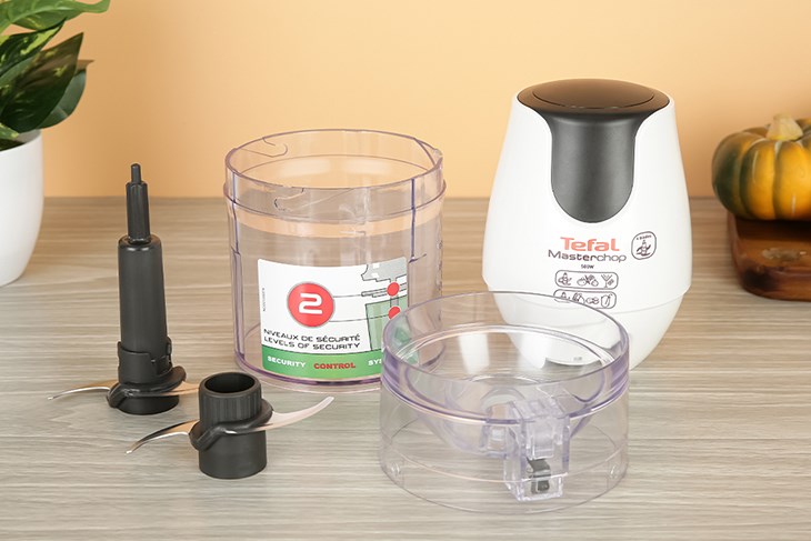 Máy xay thịt Tefal MB450B38 có thể tháo rời bộ phận giúp người dùng dễ dàng vệ sinh