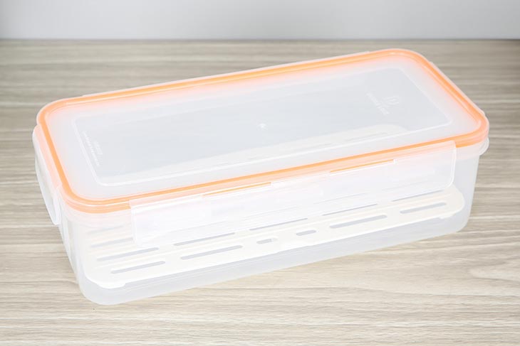 Bảo quản thức ăn thừa trong hộp đựng thực phẩm