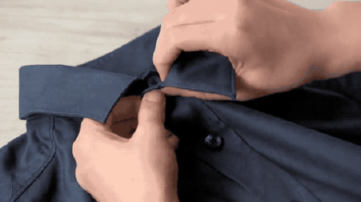 Trong quá trình giặt áo sơ mi bạn nên mở tất cả nút áo ra trước khi giặt