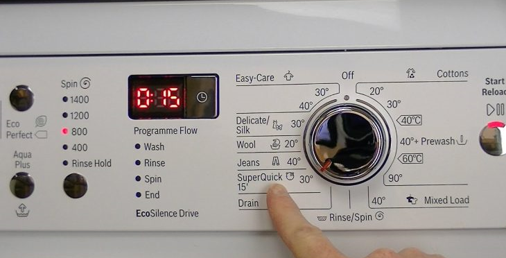 Cài đặt thời gian giặt ngắn cho quần áo tối màu