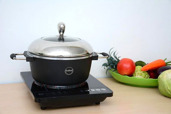 Dùng nồi gang hoặc Inox để truyền nhiệt tốt