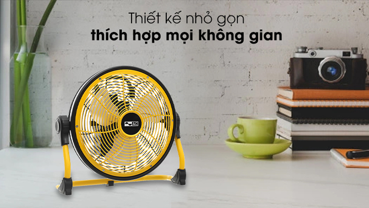 Quạt sạc AC ARF01D113 10W có thiết kế nhỏ gọn, thích hợp đặt tại nhiều vị trí khác nhau