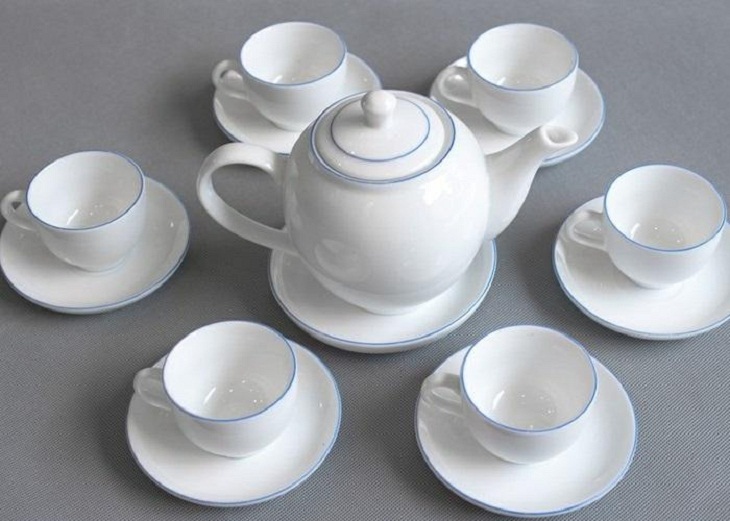 Làm sạch ấm trà, ly chén bị ố vàng