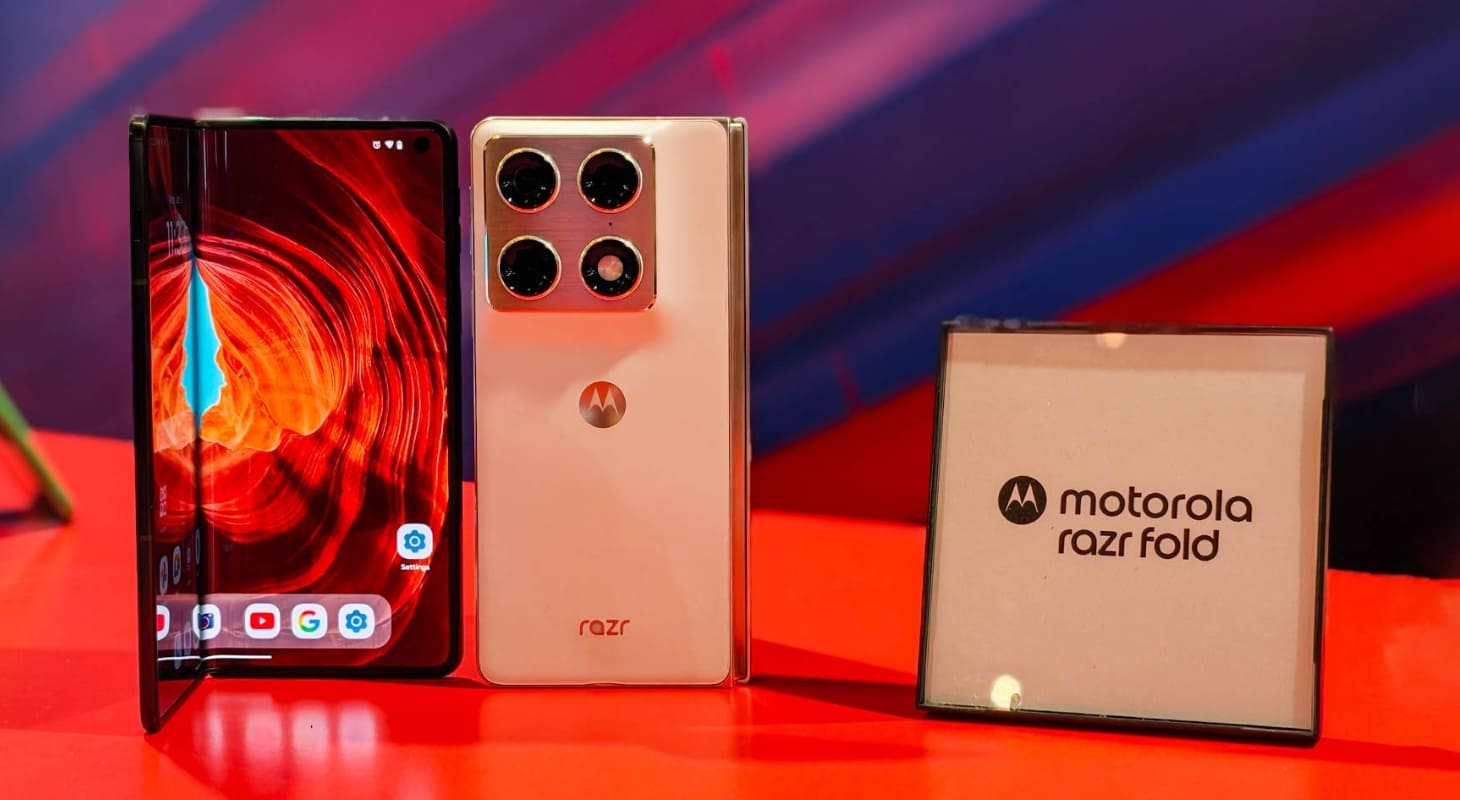 Motorola Razr Fold là điện thoại màn hình gập dạng quyển sách mới