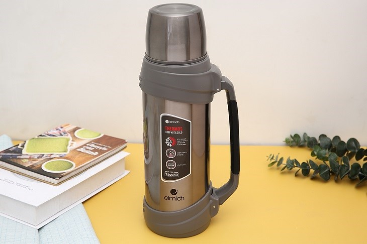 Bình giữ nhiệt inox 2500 ml Elmich EL-3688 có thiết kế chắc chắn, màu sắc hiện đại, dung tích lớn 2500 ml