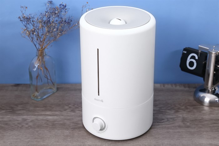 Máy tạo độ ẩm Deerma F628 có thiết kế tối giản, hiện đại