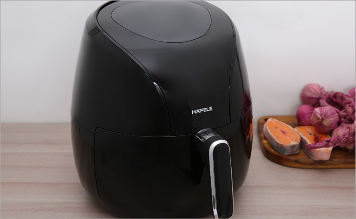 Nồi chiên không dầu Hafele HS-AF601B (535.43.714) 6.4 lít hiện đang được bán tại Điện máy XANH với giá 2.790.000 đồng (giá được cập nhật vào tháng 07/2023, có thể thay đổi theo thời gian)