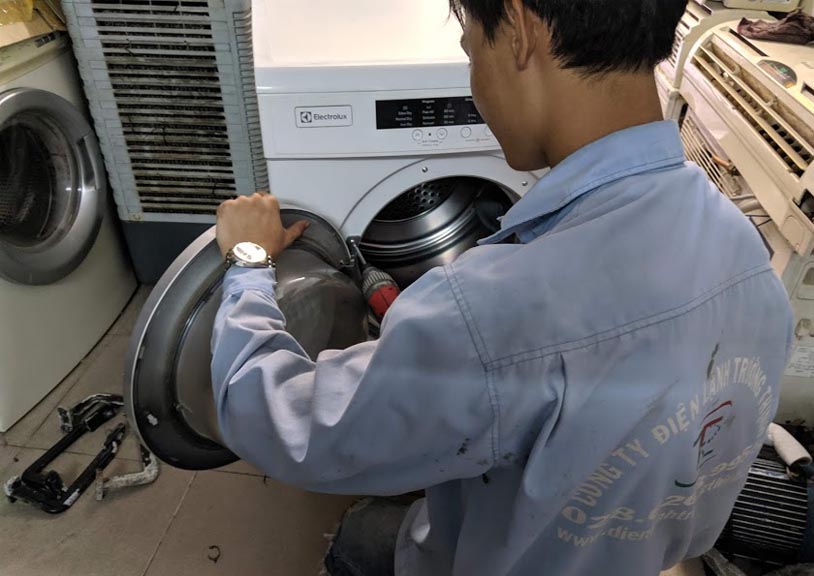 Kiểm tra bo mạch của máy sấy