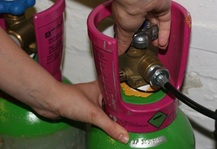 Bình gas đã được ngắt trong một thời gian cũng khiến cho việc bếp ga không thể đánh lửa