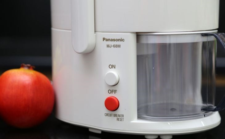 Người dùng nên quan tâm kiểm tra đến động cơ máy ép trái cây khi máy không sử dụng được