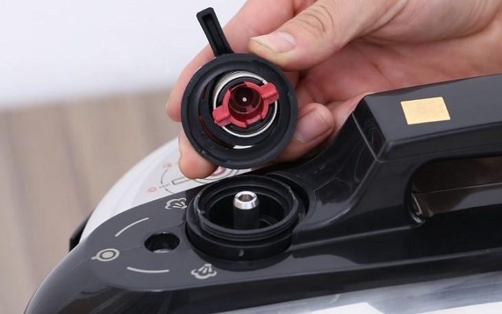 Kiểm tra van xả áp trước khi sử dụng