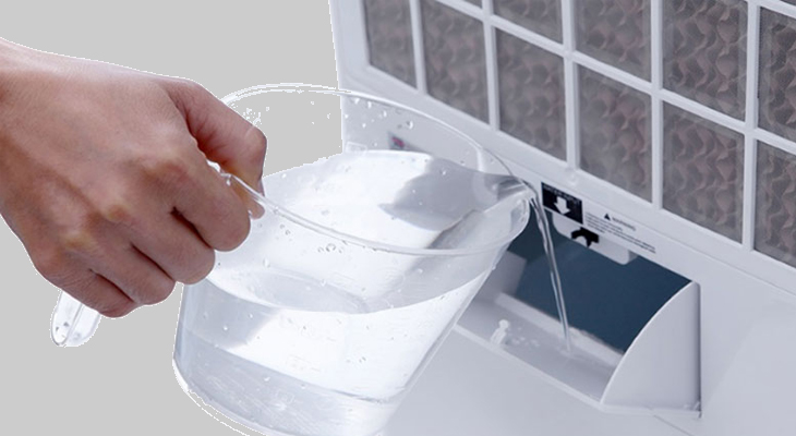 Không nên đổ đầy nước khi sử dụng quạt điều hòa