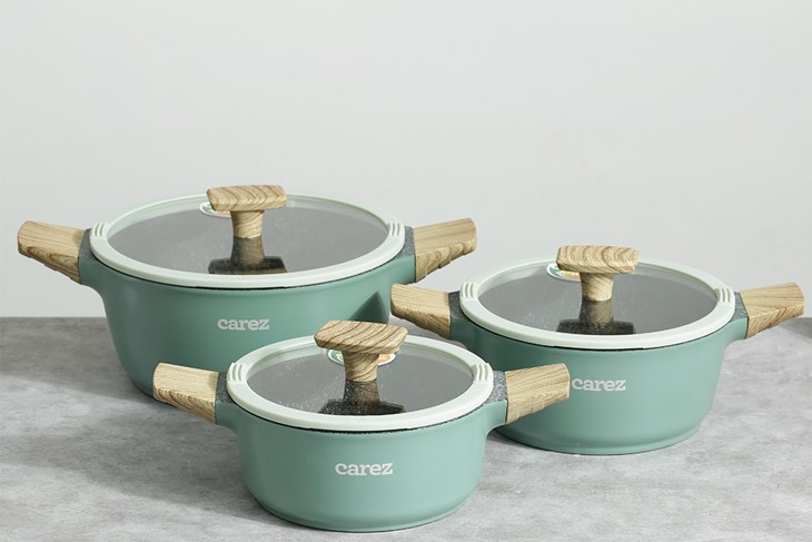 Dung tích nồi đa dạng với các loại 18 - 24cm, có thể dùng để luộc gà nguyên con tiện lợi