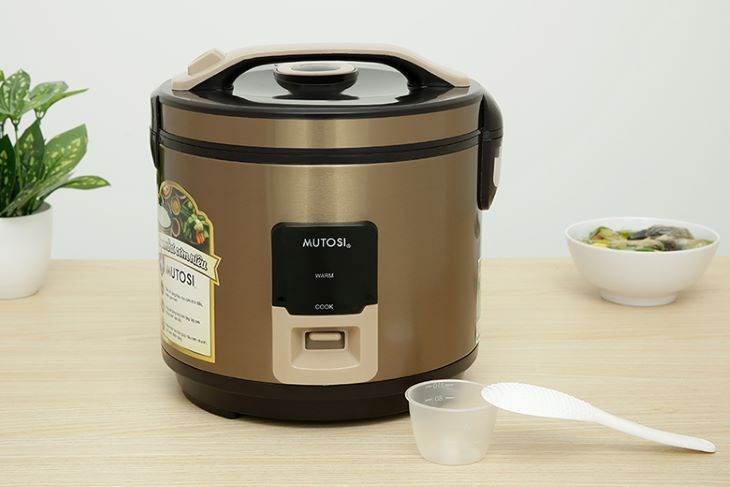 Nồi cơm điện nắp gài Mutosi 2.2 lít MR-36PB có kiểu dáng đơn giản, màu sáng đẹp, thời thượng