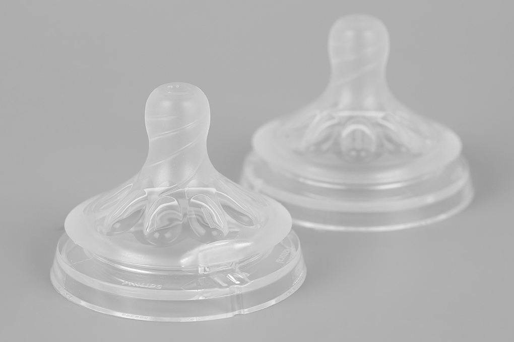 Núm ti Philips Avent SCF651.23 được gia công từ chất liệu silicon mềm an toàn giúp bé bú mút tự nhiên
