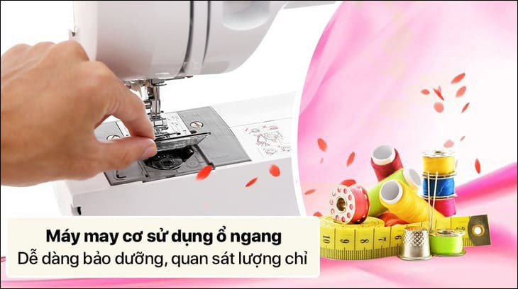 Máy may cơ gia đình Brother GS2500 được tích hợp ổ ngang nằm ở bên dưới mặt nguyệt, giúp kiểm tra độ căng chỉ dễ dàng, cho đường may đẹp hơn