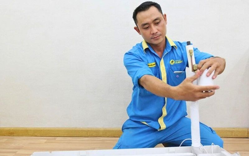 Chiều dài ống đồng nên từ 3 - 15m để đảm bảo hiệu suất, tránh hao gas, hư máy nén và tốn điện